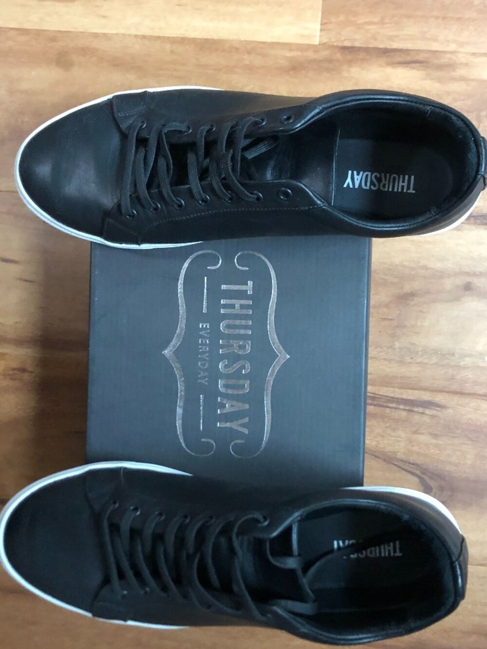 EUC Leather Premier Low Top Sneakers